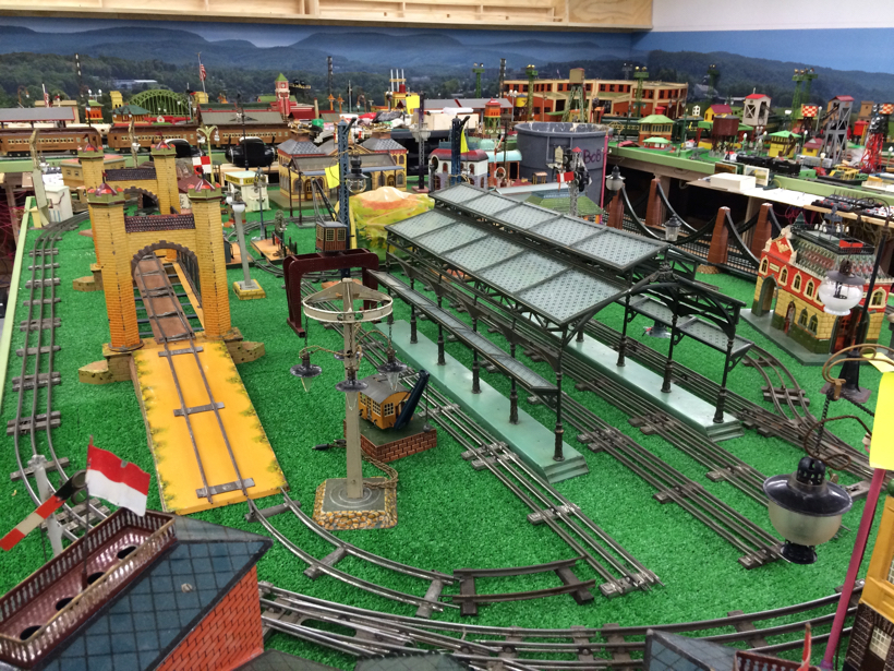 Classic Tinplate Railroad